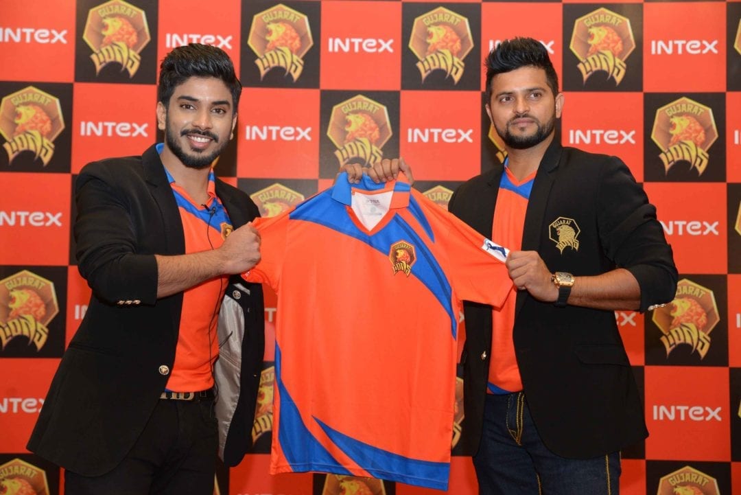 Gujarat Lions unveils its official jersey for IPL Season 9 
