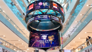 LG introduces India’s first display ‘SIGNAGE’ with flexible 70 curved LG OLED panels LG Signage in India