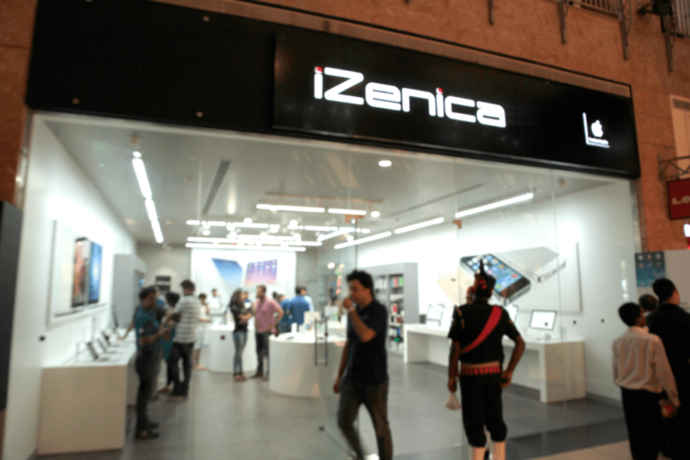iZenica – Apple Store-esque experience in India