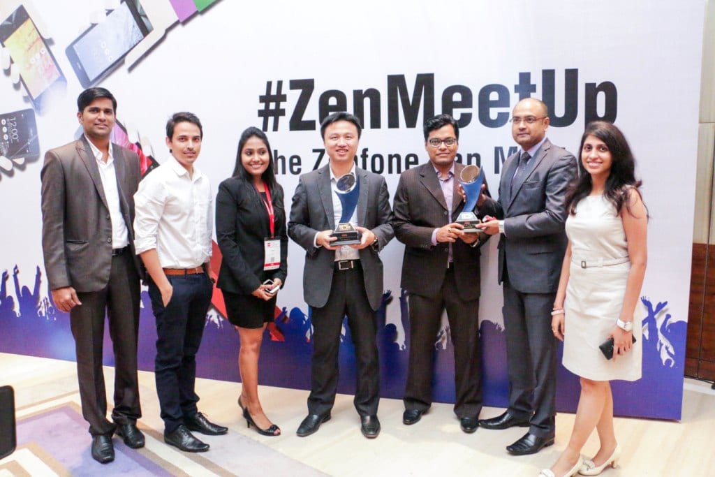 ASUS Team Recieving Awards at Exhibit Tech Awards 2014