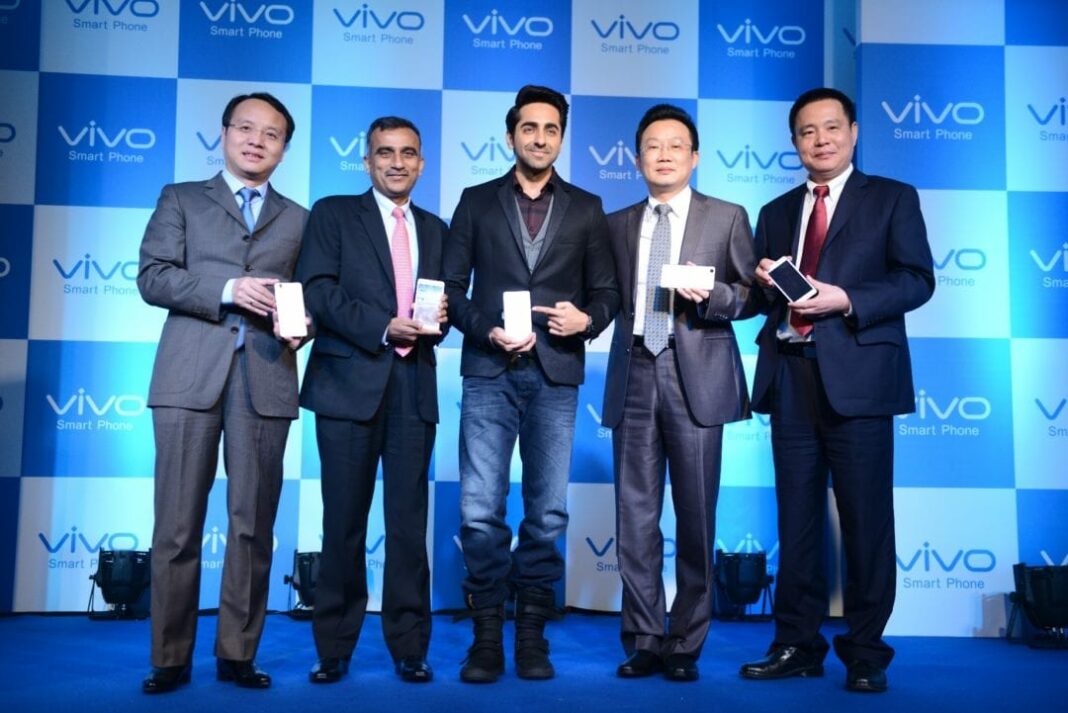 Mr Feng Lei, VP and Global CMO, vivo Mobile; Sudhanshu Vats, Group CEO, Viacom18; Ayushman Khurana (Actor); Mr. Shen Wei, Group CEO, vivo Mobile & Jacky Liao, CEO, vivo Mobile India Mr Feng Lei, VP and Global CMO, vivo Mobile; Sudhanshu Vats, Group CEO, Viacom18; Ayushman Khurana (Actor); Mr. Shen Wei, Group CEO, vivo Mobile & Jacky Liao, CEO, vivo Mobile India