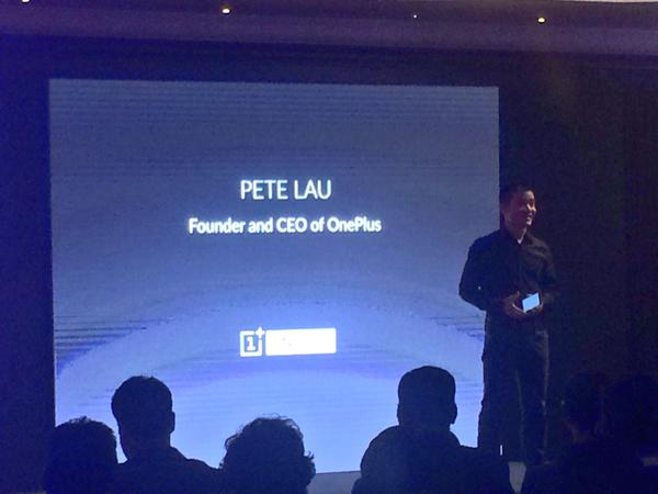 Pete Lau, founder and CEO of @oneplus comes on stage and speaks in hindi. #NeverSettle #EpicMoment