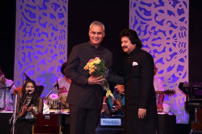 Neeraj-Roy,-MD-&-CEO Neeraj-Roy,-MD-&-CEO