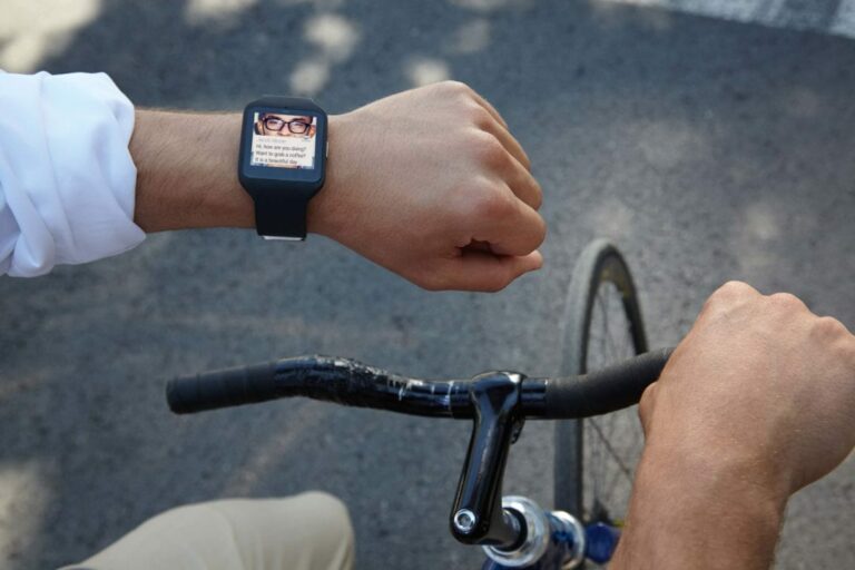 Sony launches SmartWatch 3 and SmartBand Talk in India