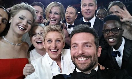 Ellen DeGeneres group Oscar selfie