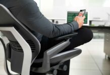 Steelcase brings Gesture Seating to address pain caused by nine new postures Gesture-Chair