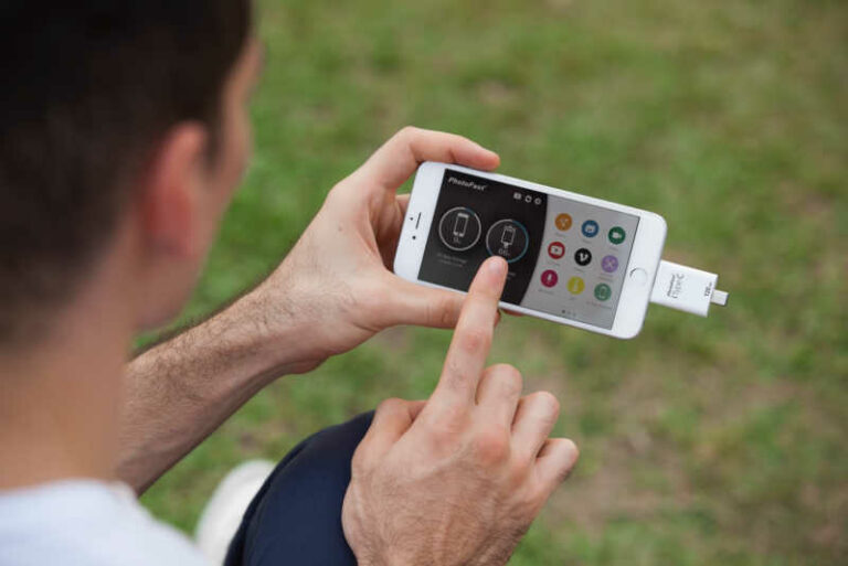 PhotoFast releases the iType-C 4-in-1 interface portable storage plan for Apple