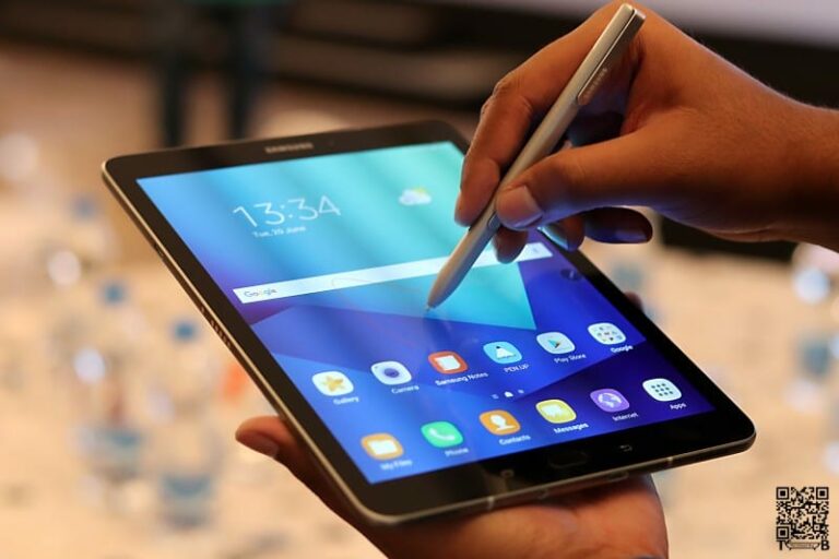 Samsung Launches Galaxy Tab S3 in India for INR 47,990. It comes with a 6,000mAh battery, Quad speakers tuned by AKG and HDR-ready display