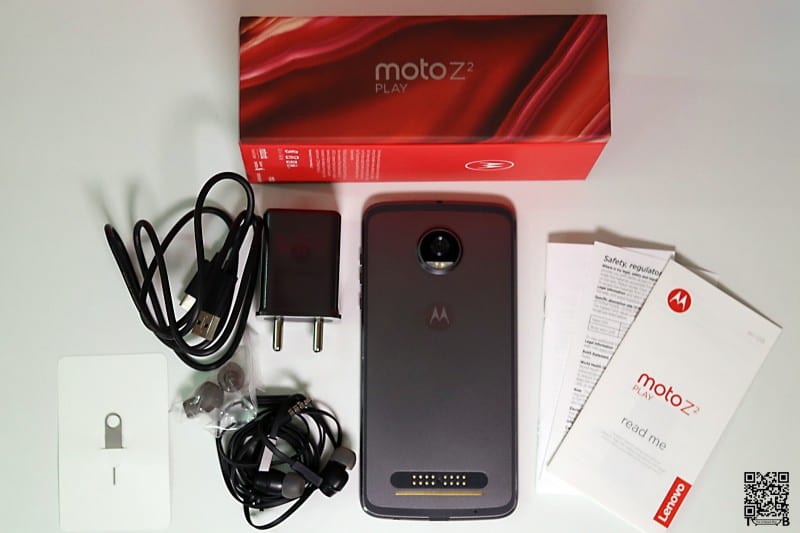 Moto Z2 Play Box Contents