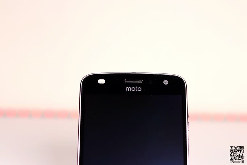 Moto Z2 Play Front Flash