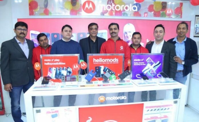 Motorola announces 50 Moto Hubs in Delhi, expands retail footprint in the country
