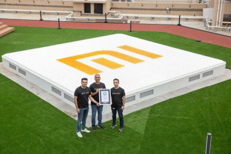 Xiaomi India creates Guinness World Record with largest light mosaic (logo)