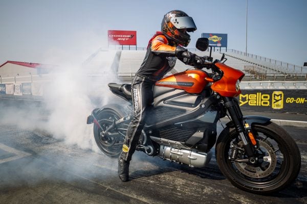 Harley-Davidson LiveWire motorcycle set all-new records. Achieves 0 to 60 mph (0 to 100 kph) in 3.0 seconds