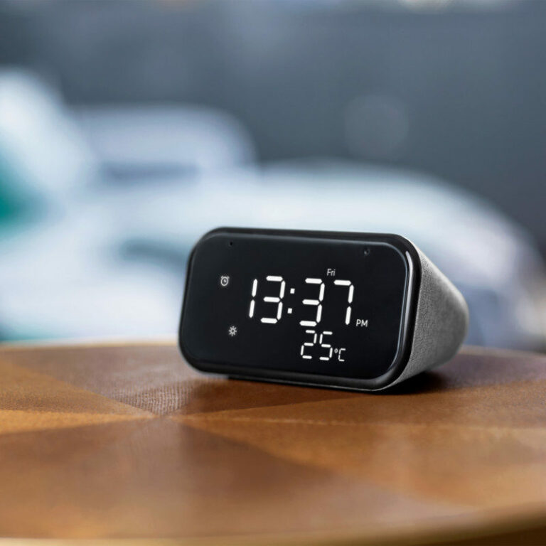 Lenovo announces Smart Clock Essential with Google Assistant