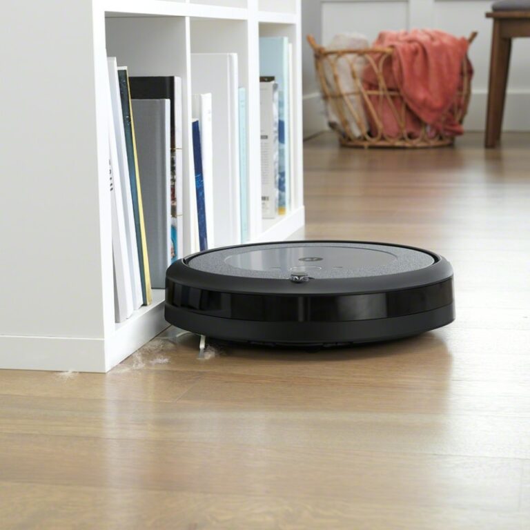 iRobot launched new robotic vacuum cleaners Roomba i3 and i3+ in India