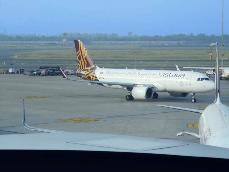 Vistara UK 972 (Business Class) Experience Pune (PNQ) – Delhi (DEL): The Unbiased Review